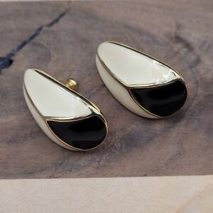 Vintage Jewelery Signed TRIFARI Cream Black Enamel Clip On Earrings.
